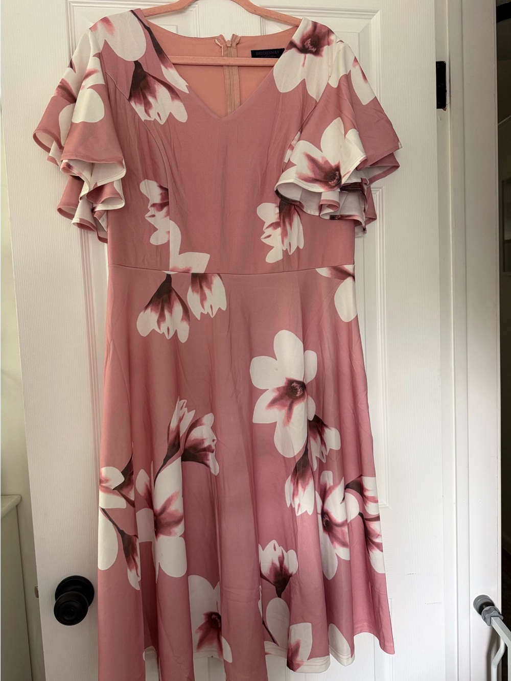 Sleeveless Flutter Midi Dress by Unknown - Dusty Pink Floral